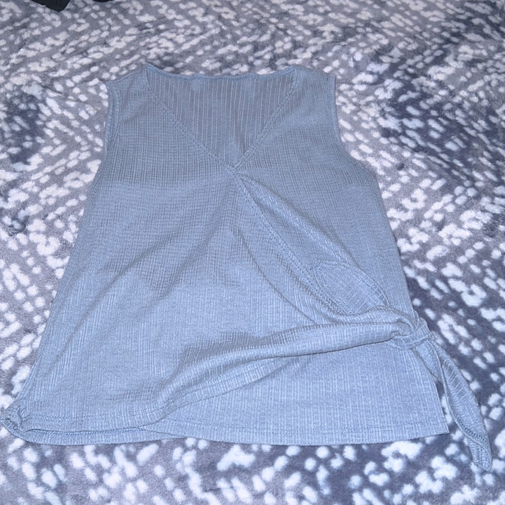 Selling Women Tops & 1 pair of shoes.